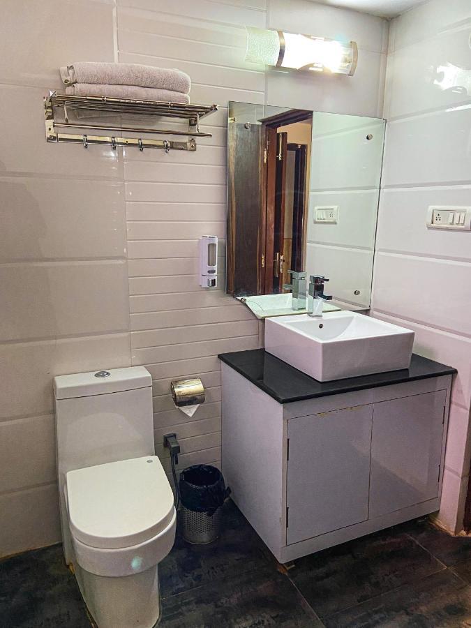Hotel Manali Queen Zewnętrze zdjęcie