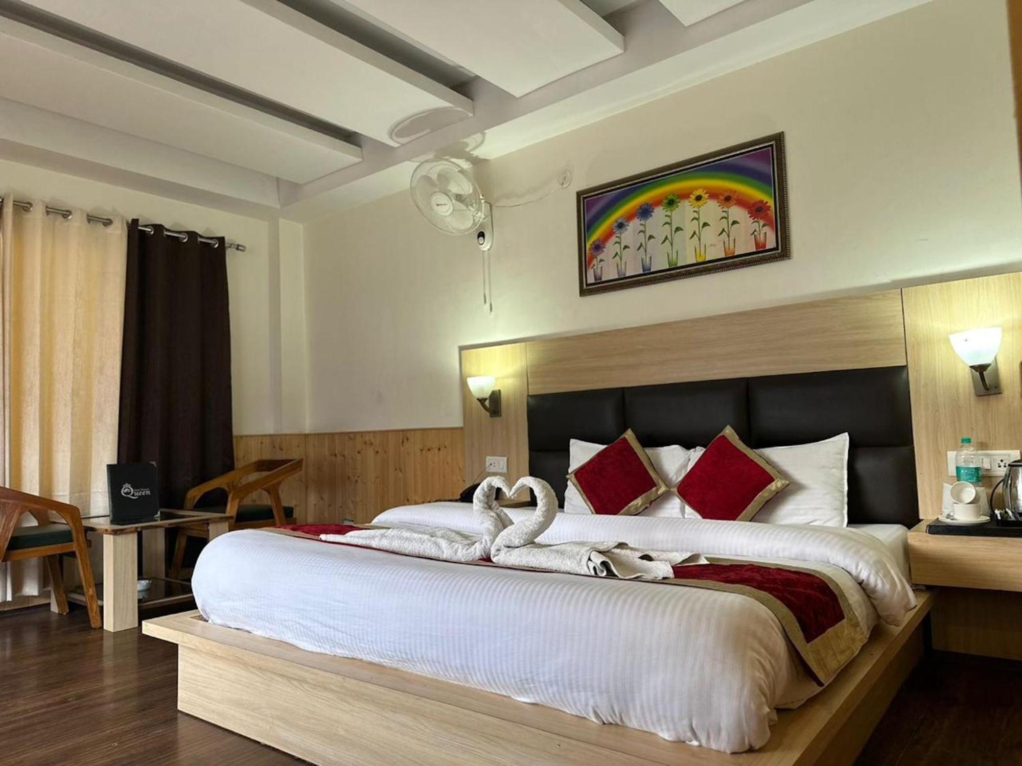 Hotel Manali Queen Zewnętrze zdjęcie