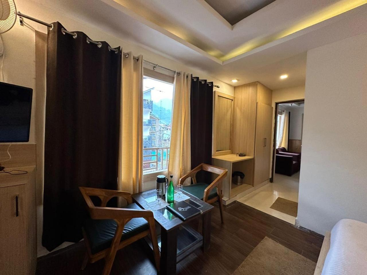 Hotel Manali Queen Zewnętrze zdjęcie